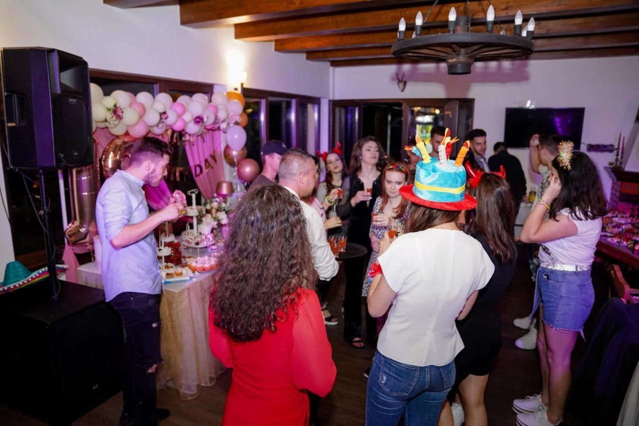 Casa Vatra Sinteului - Cu Sala De Evenimente De Capacitate Mare - Se Inchiriaza Integral Villa Socet ภายนอก รูปภาพ
