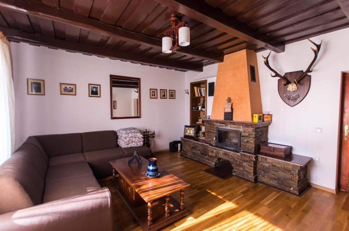 Casa Vatra Sinteului - Cu Sala De Evenimente De Capacitate Mare - Se Inchiriaza Integral Villa Socet ภายนอก รูปภาพ